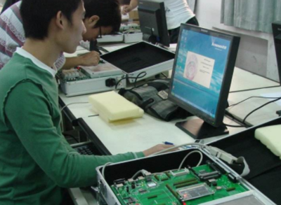 計算機科學(xué)與技術(shù)專業(yè)方向解析 軟件開發(fā)（.NET/Java）與計算機軟件技術(shù)服務(wù)